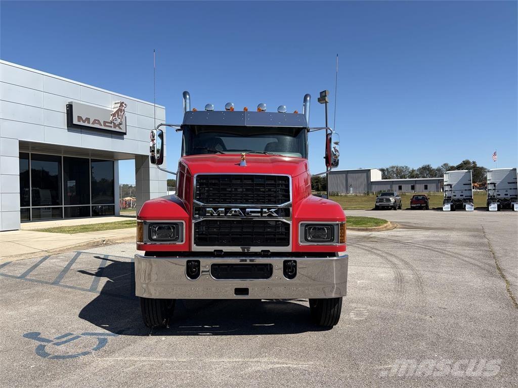 Mack PI64T Prime Movers