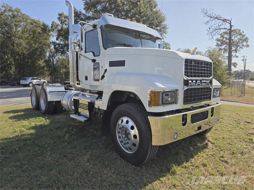 Mack PI64T Prime Movers