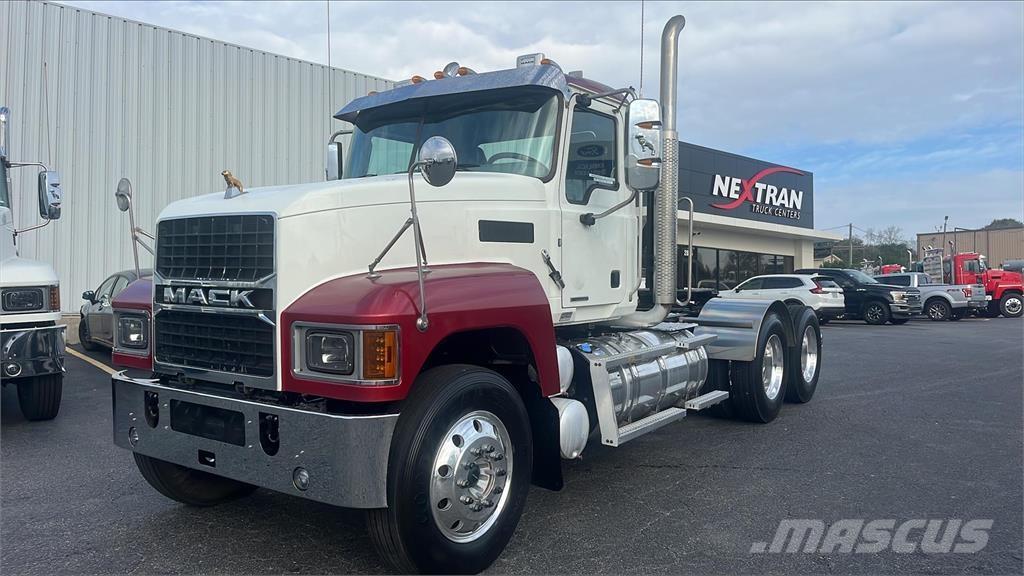 Mack PI64T Prime Movers