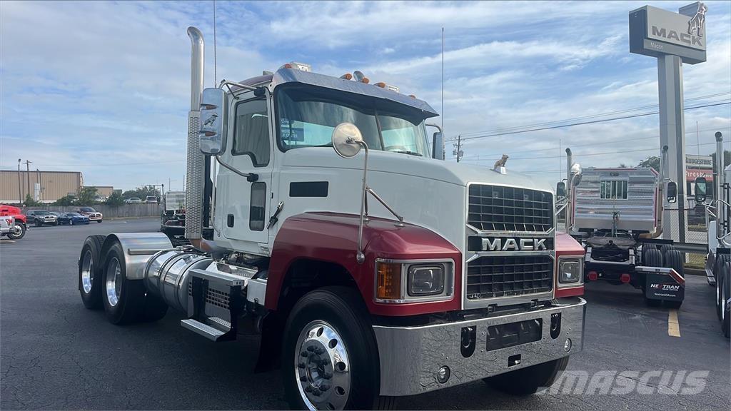 Mack PI64T Prime Movers
