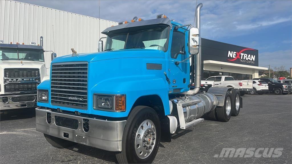 Mack PI64T Prime Movers