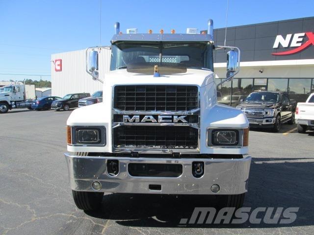 Mack PI64T Prime Movers