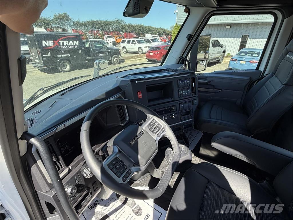 Mack PR64T Prime Movers