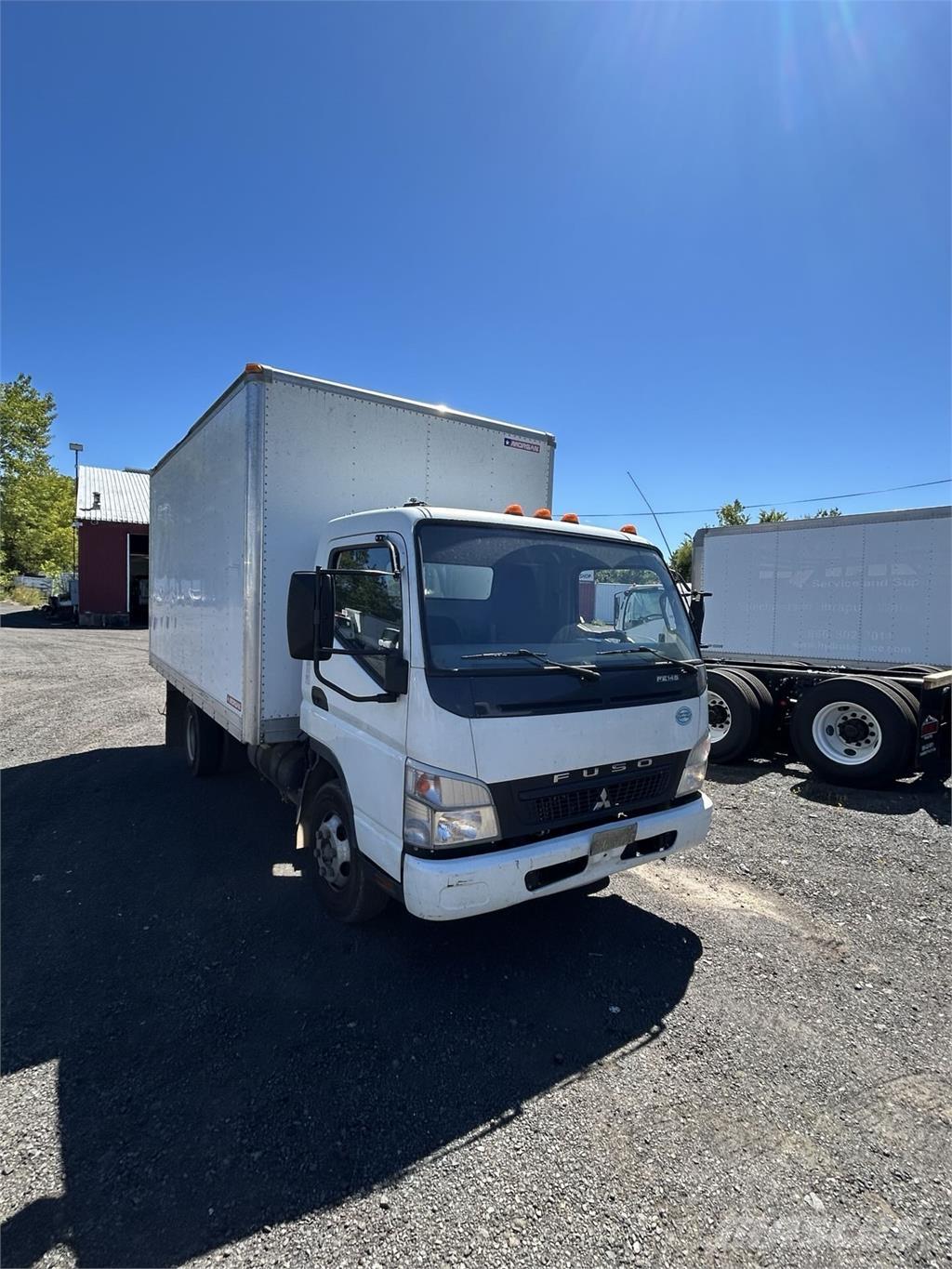 Mitsubishi FUSO FE140 Box trucks