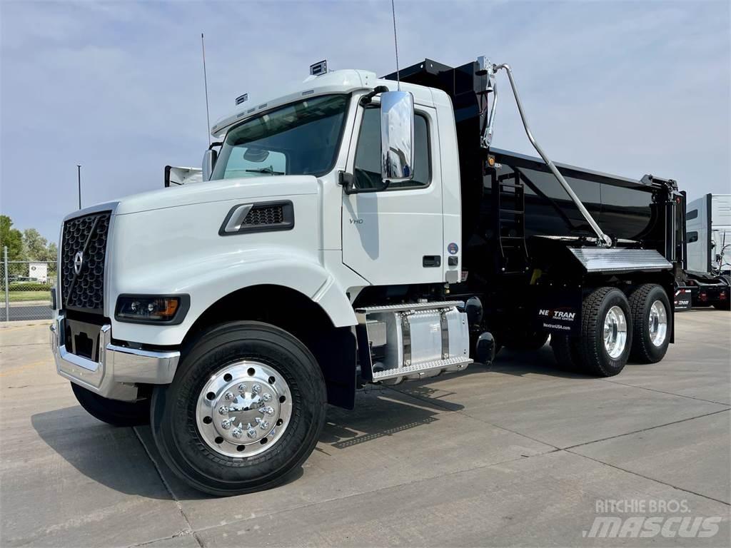 Volvo VHD64F300 Tipper trucks