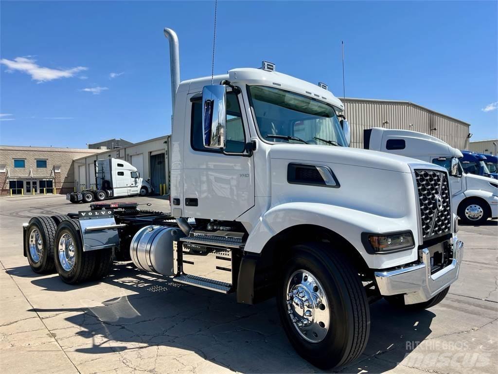 Volvo VHD64FT300 Prime Movers