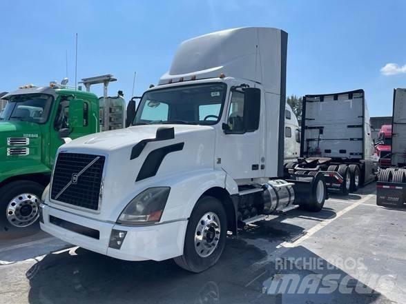Volvo VNL42T Prime Movers