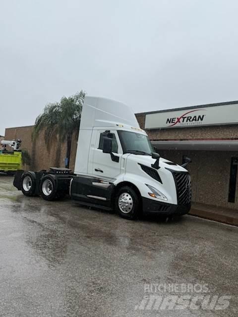 Volvo VNL64T300 Prime Movers