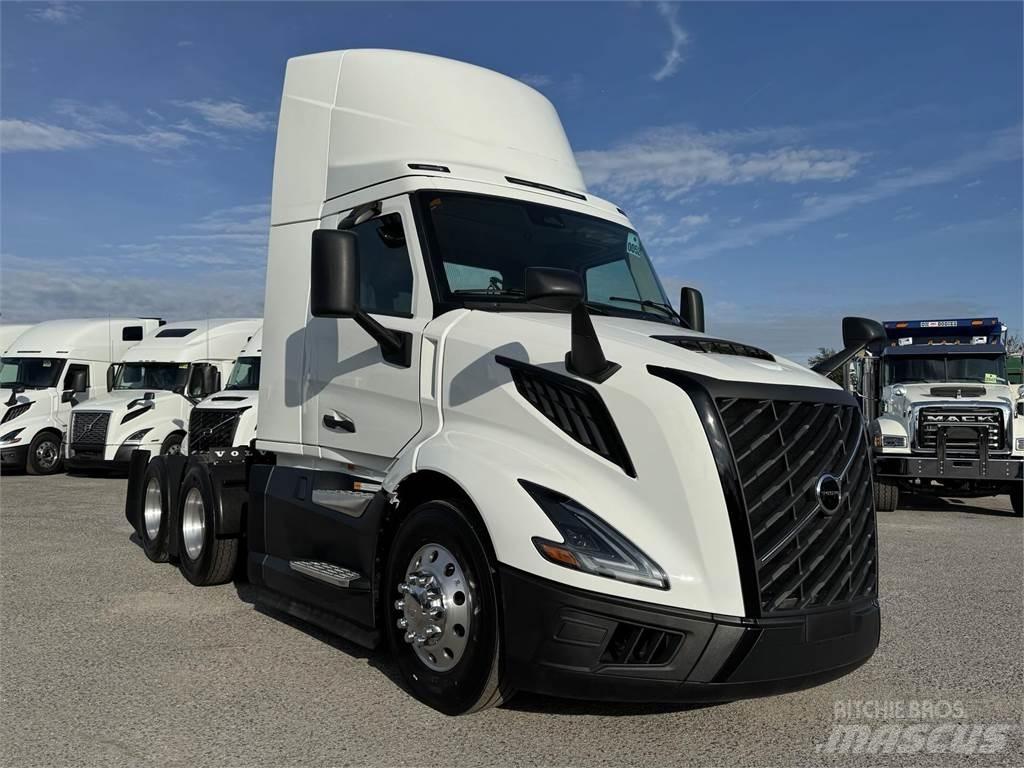 Volvo VNL64T300 Prime Movers
