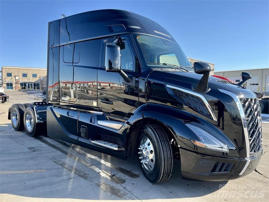 Volvo VNL64T640 Prime Movers