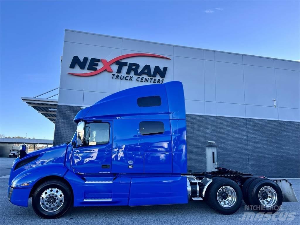 Volvo VNL64T760 Prime Movers