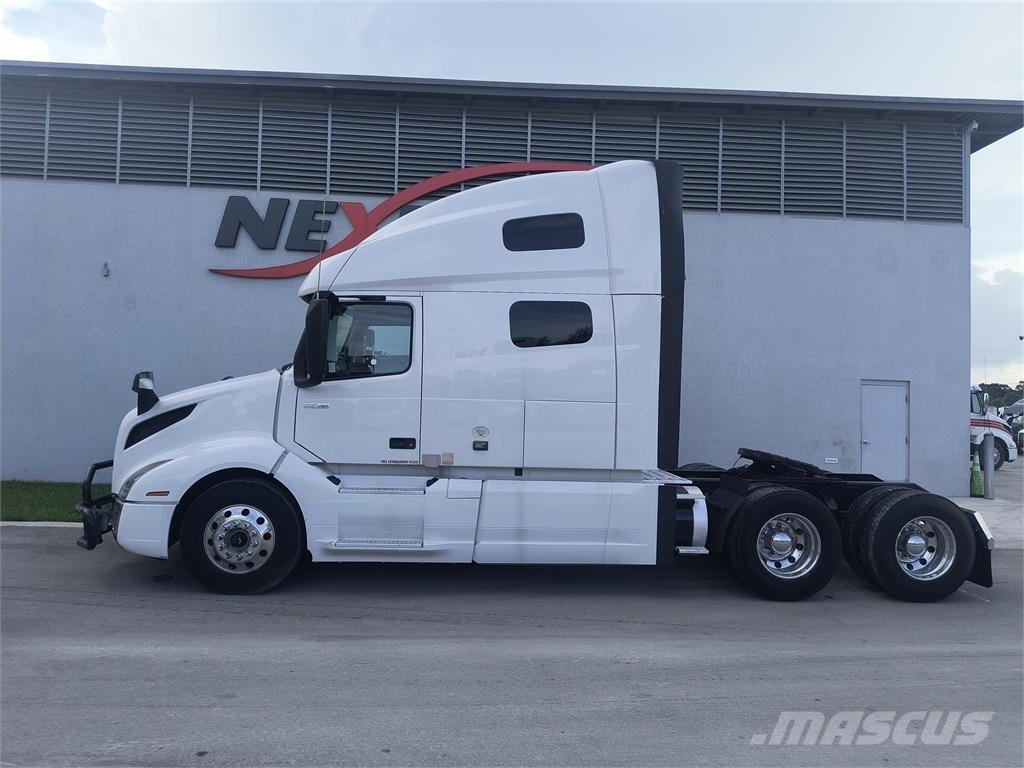 Volvo VNL64T760 Prime Movers