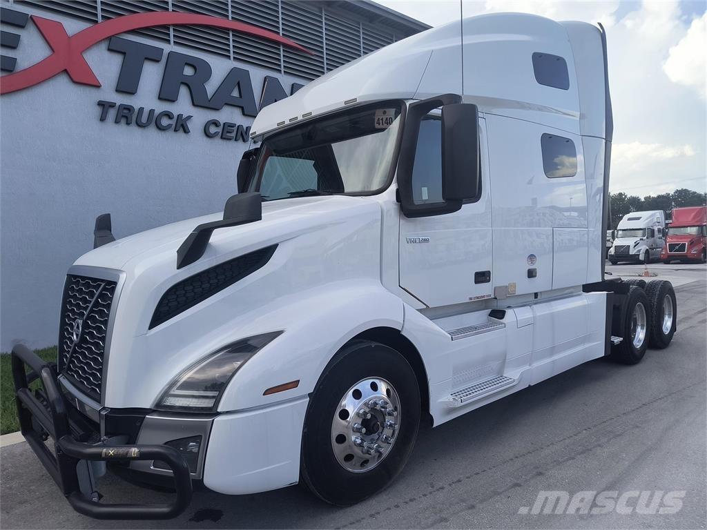 Volvo VNL64T760 Prime Movers