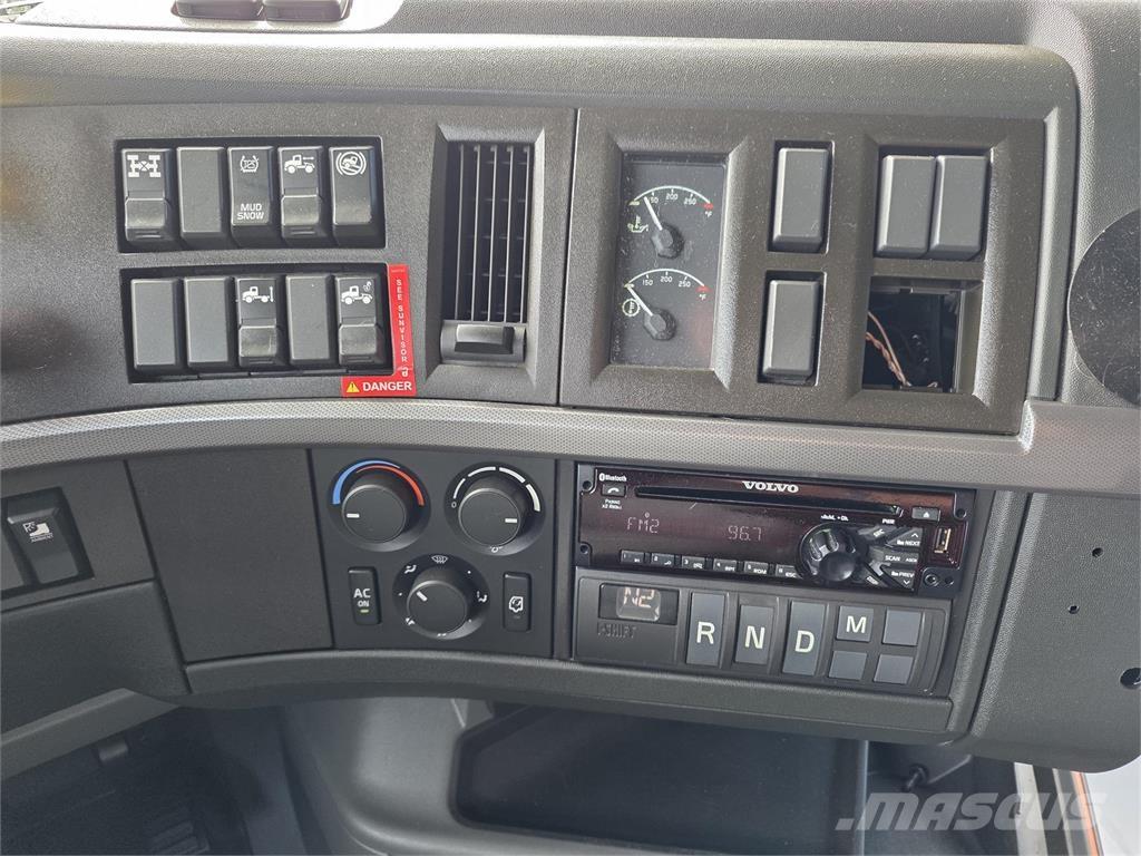 Volvo VNL64T760 Prime Movers