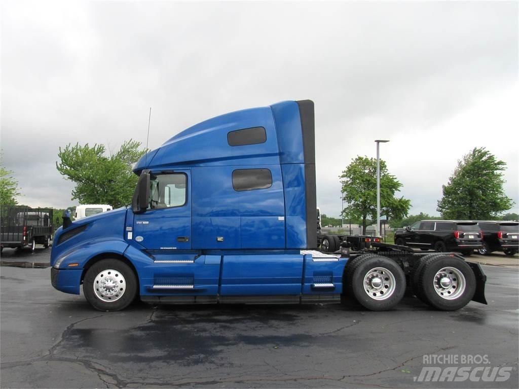 Volvo VNL64T760 Prime Movers