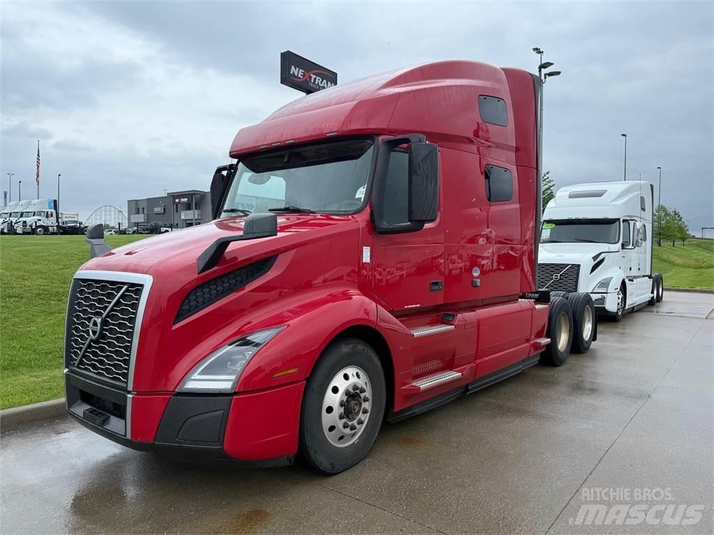 Volvo VNL64T760 Prime Movers