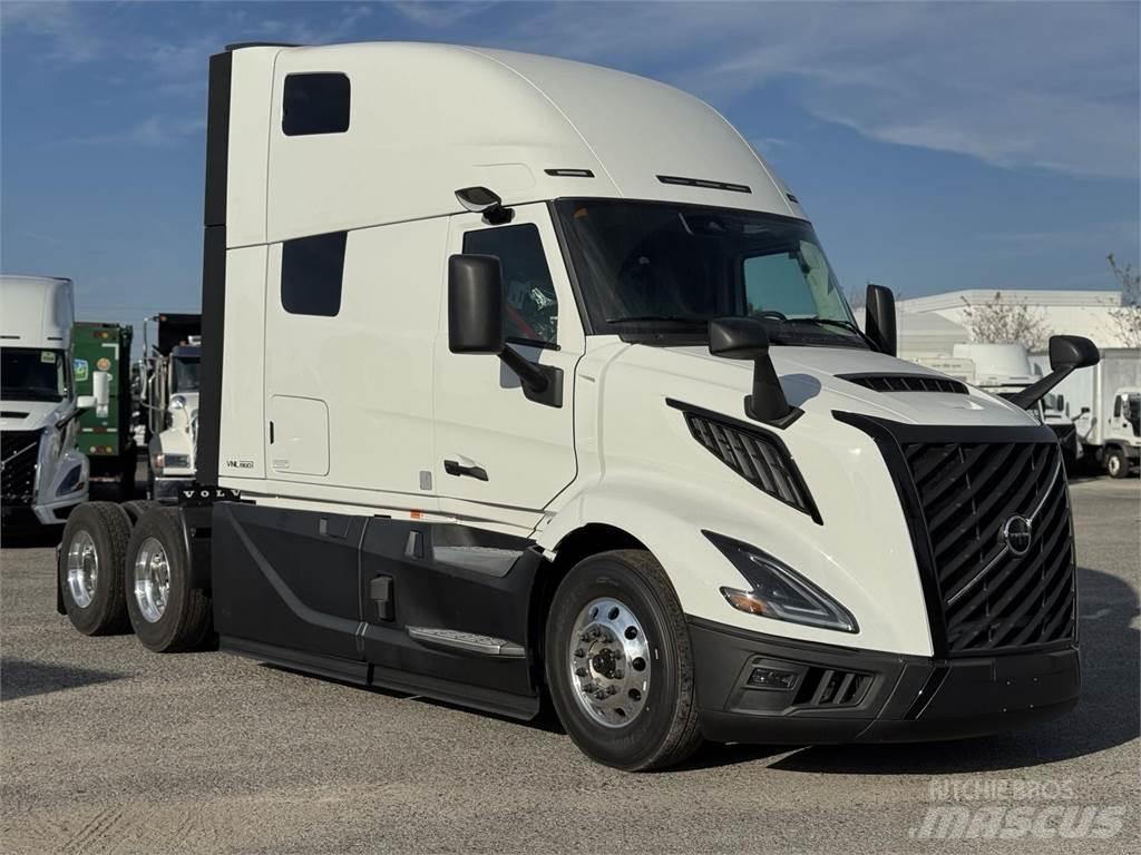 Volvo VNL64T860 Prime Movers