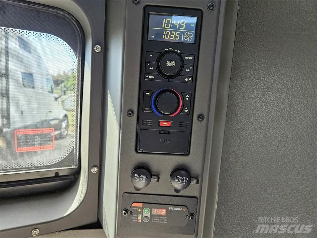 Volvo VNL64T860 Prime Movers