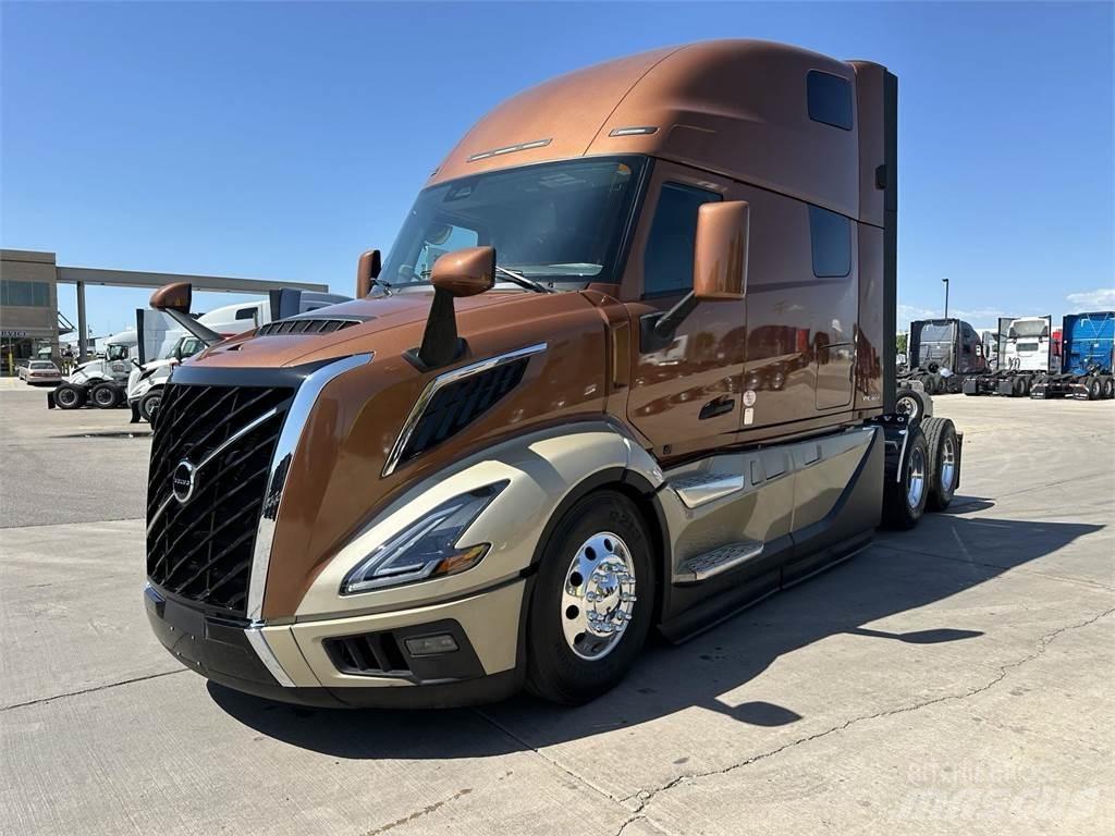 Volvo VNL64T860 Prime Movers