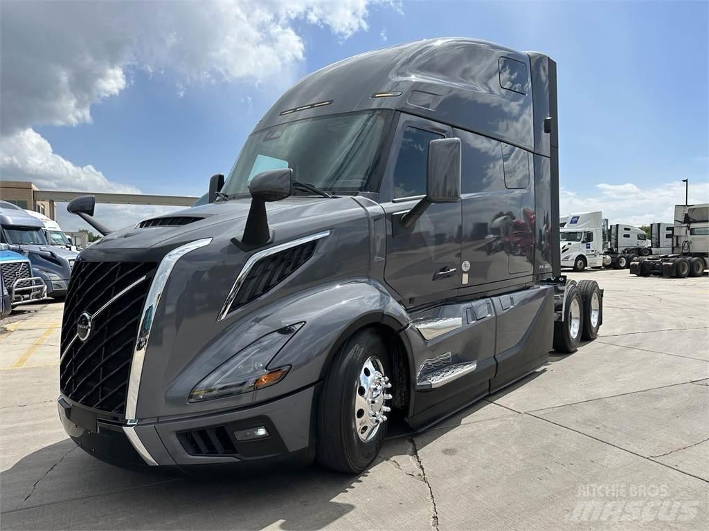 Volvo VNL64T860 Prime Movers