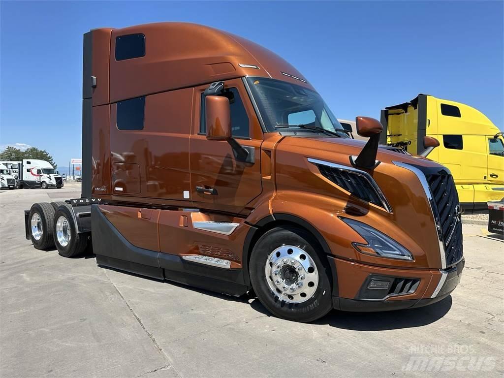 Volvo VNL64T860 Prime Movers