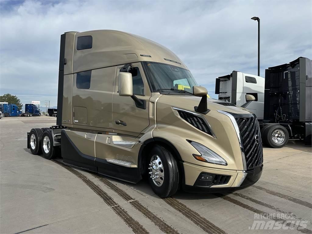 Volvo VNL64T860 Prime Movers