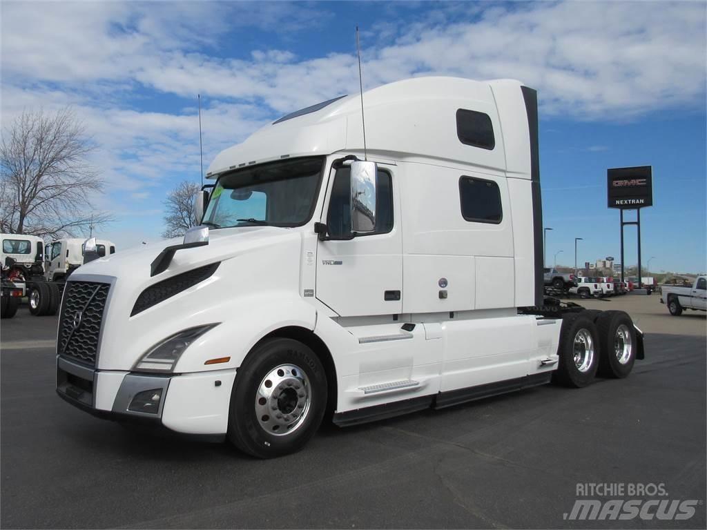 Volvo VNL64T860 Prime Movers