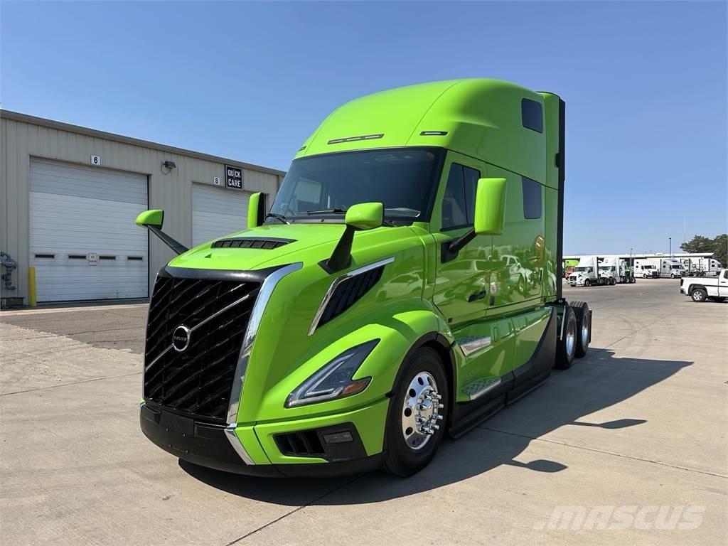 Volvo VNL64T860 Prime Movers