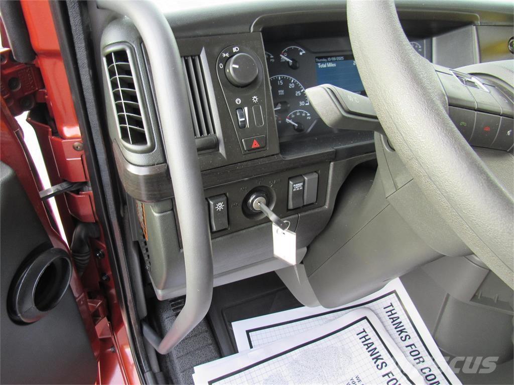 Volvo VNL64T860 Prime Movers