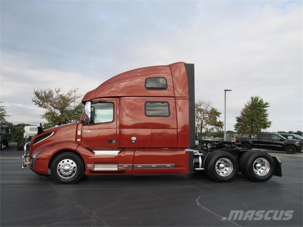 Volvo VNL64T860 Prime Movers