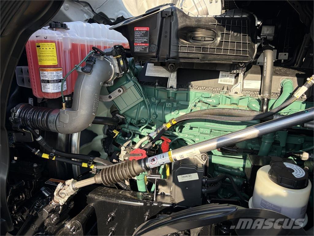 Volvo VNL64T860 Prime Movers