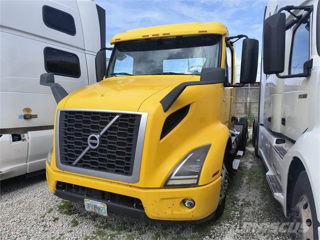 Volvo VNR64T Prime Movers