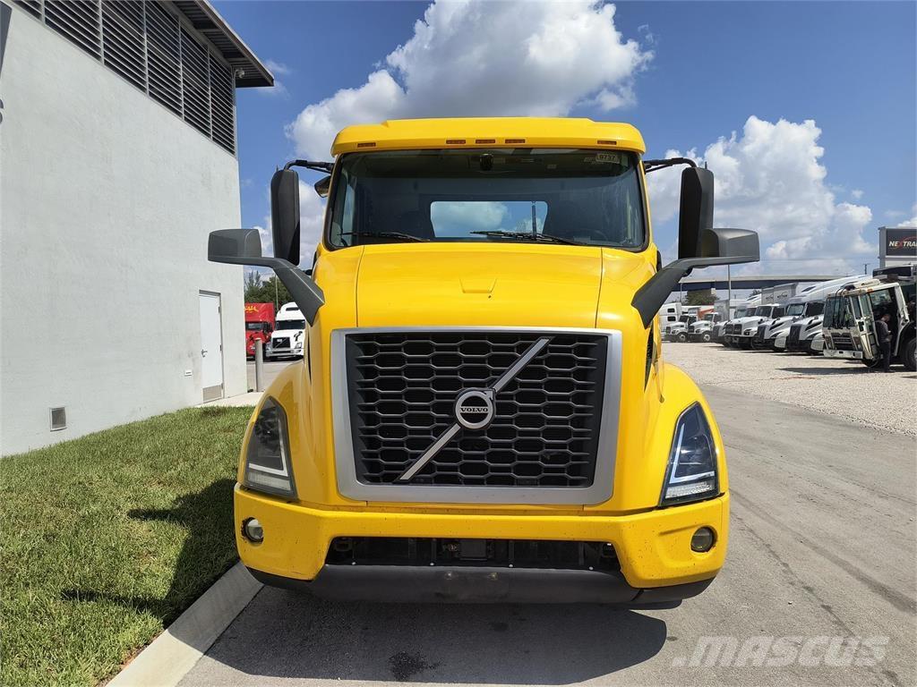 Volvo VNR64T Prime Movers