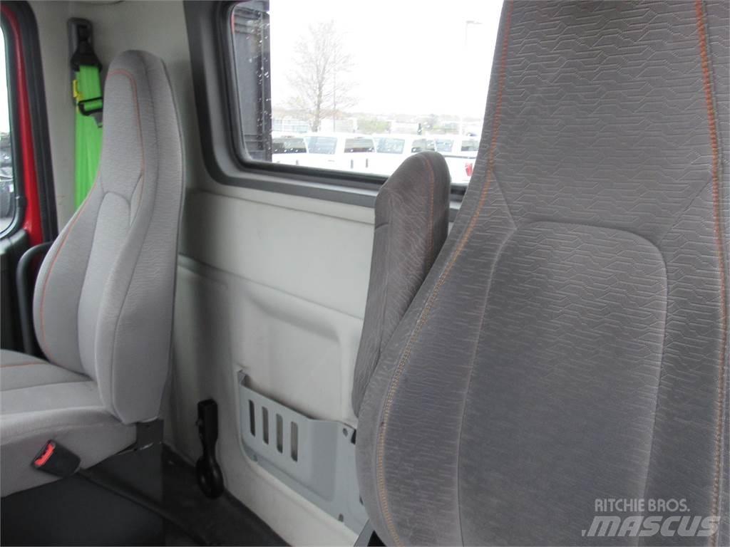 Volvo VNR64T300 Prime Movers