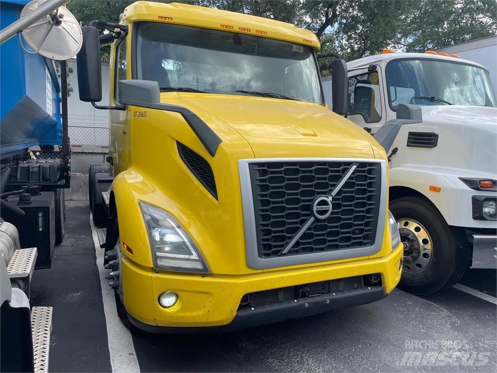 Volvo VNR64T300 Prime Movers