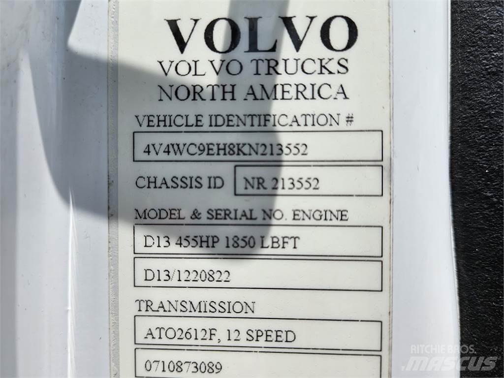 Volvo VNR64T300 Prime Movers