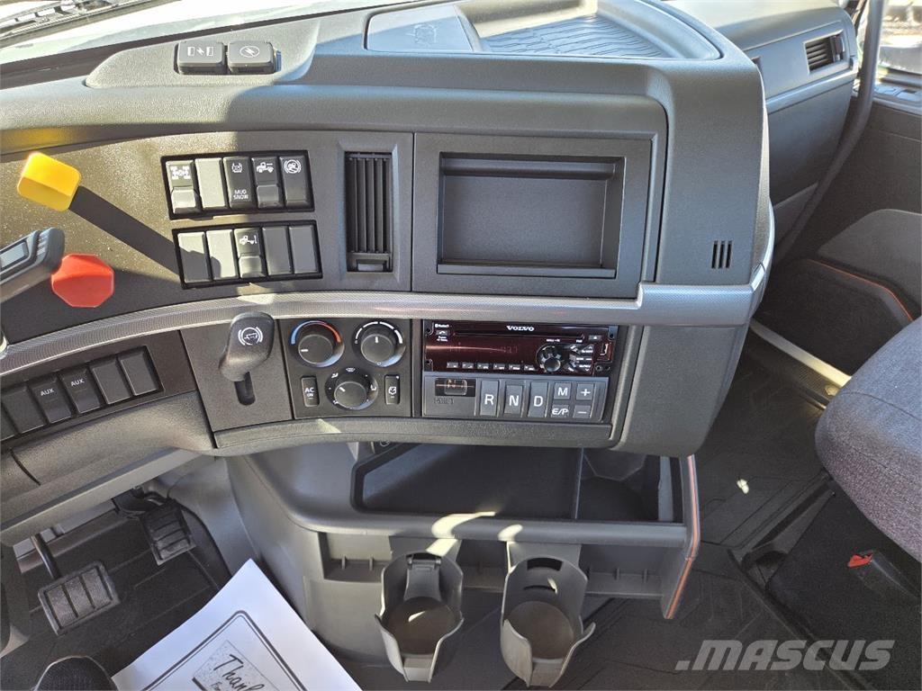 Volvo VNR64T300 Prime Movers