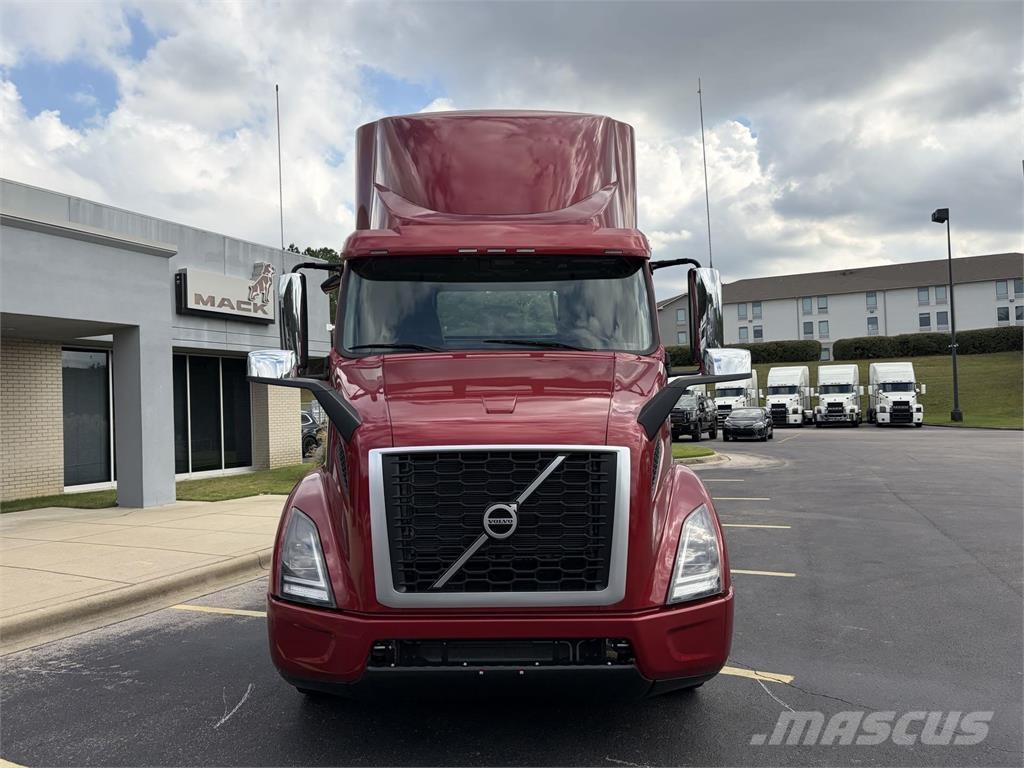 Volvo VNR64T300 Prime Movers