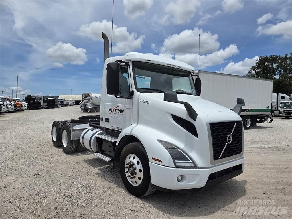 Volvo VNR64T300 Prime Movers