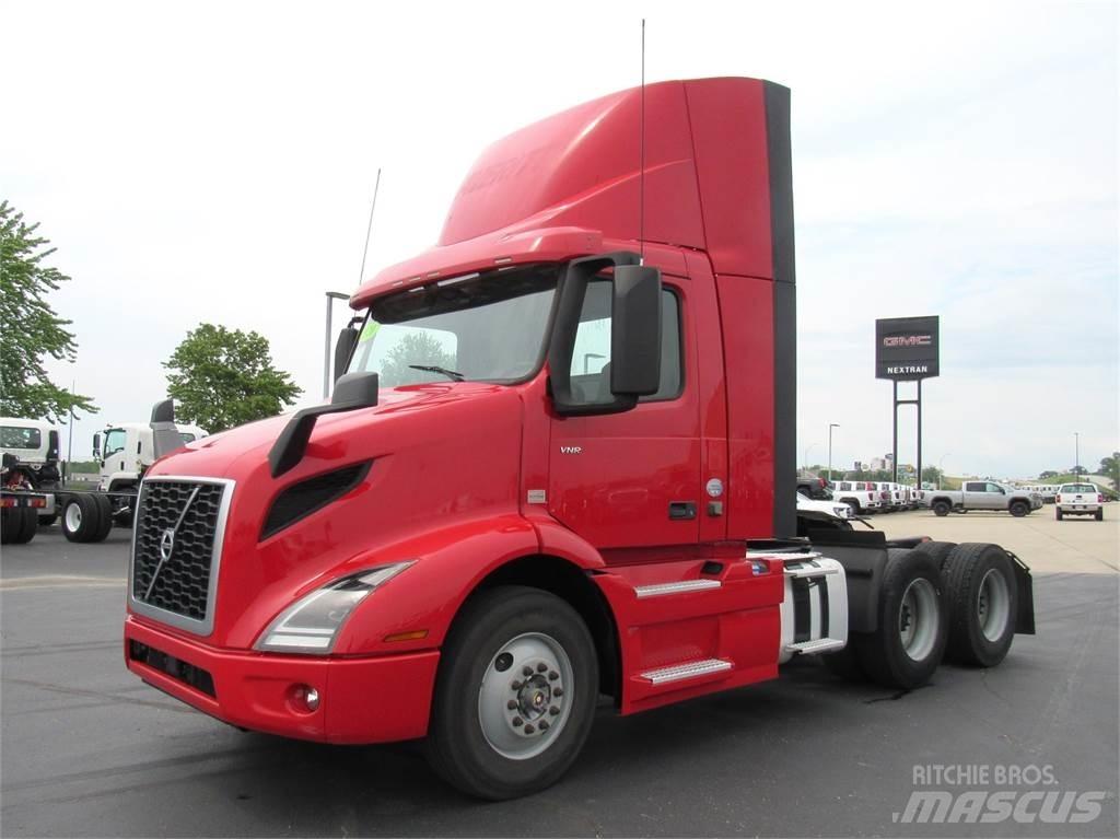 Volvo VNR64T300 Prime Movers