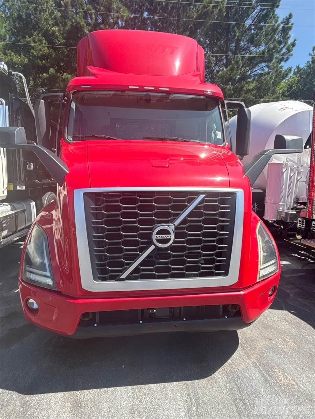 Volvo VNR64T300 Prime Movers