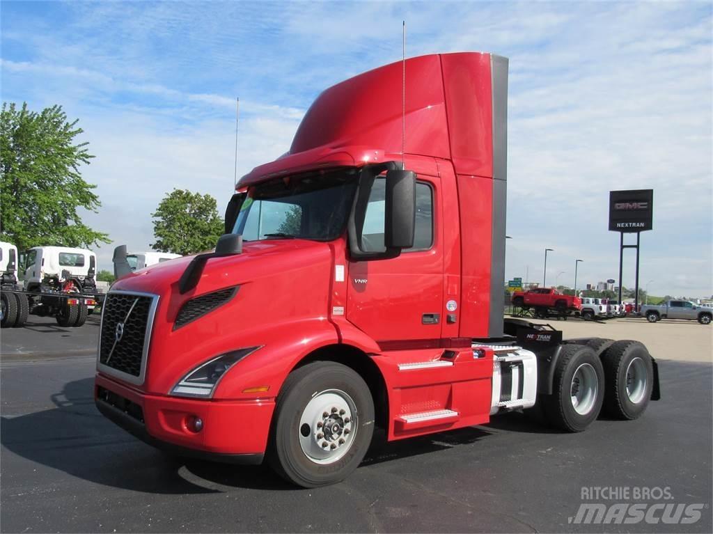 Volvo VNR64T300 Prime Movers