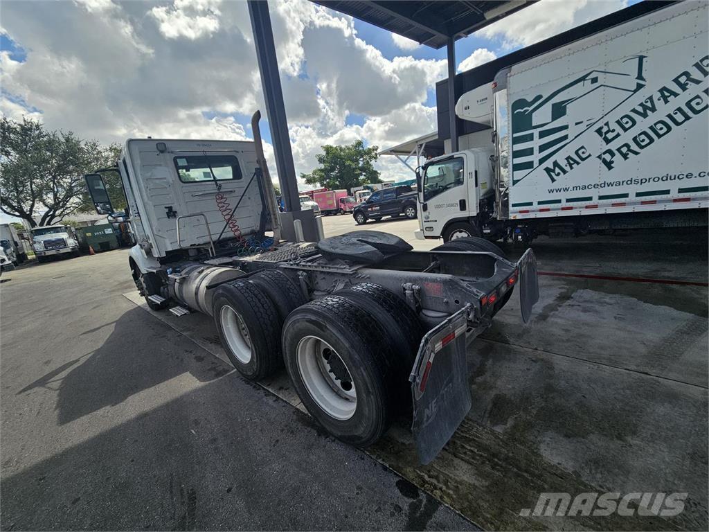 Volvo VNR64T300 Prime Movers