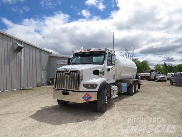 Western Star 47X Prime Movers