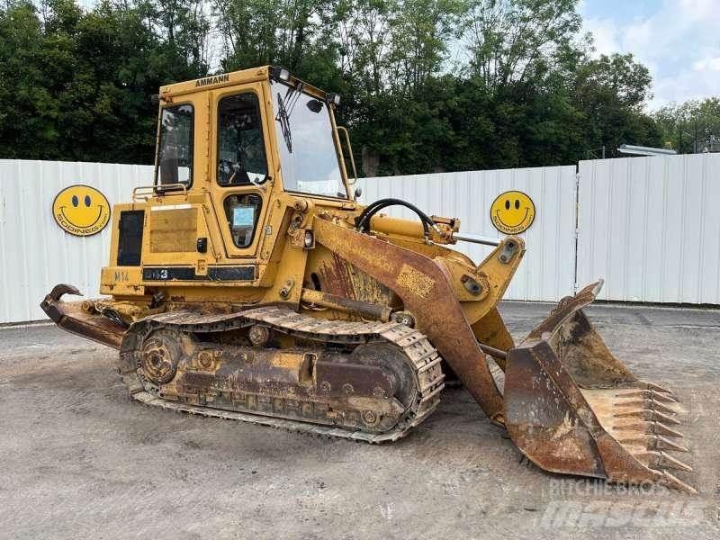 CAT 943 Crawler loaders