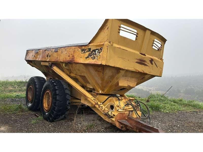 CAT D250B Tipper trailers