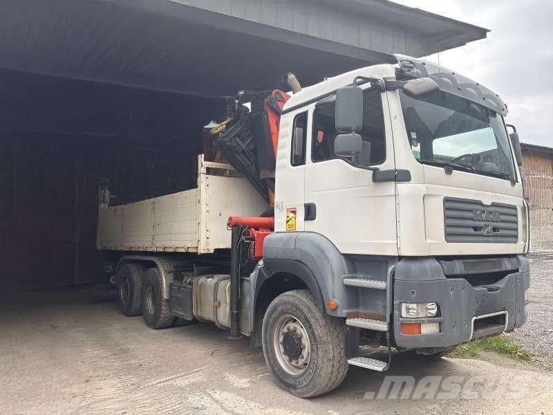 MAN 26/440 Tipper trucks