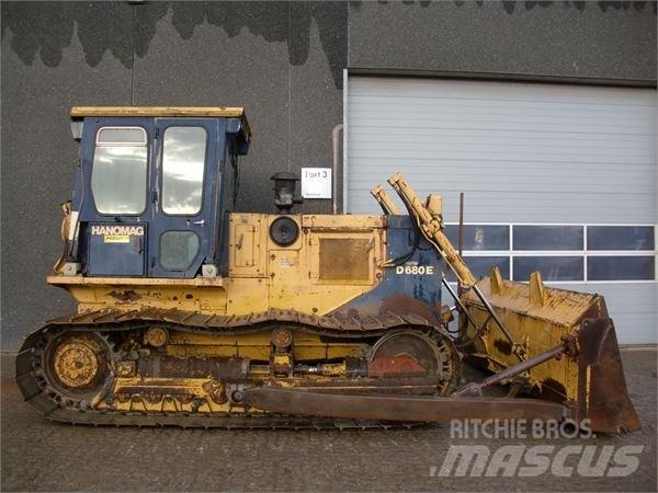 Hanomag D680E Crawler dozers