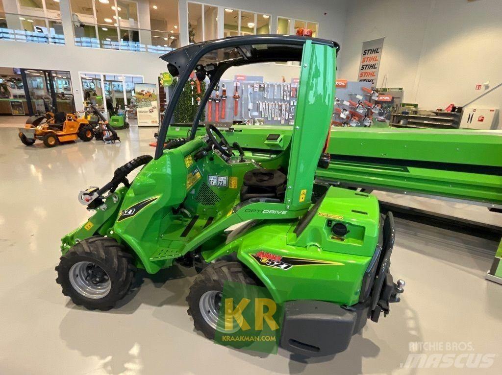 Avant E5 Front loaders and diggers