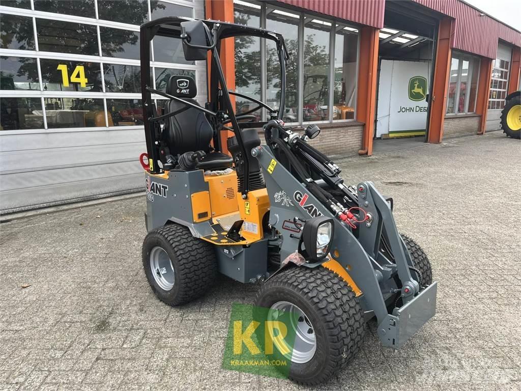 GiANT G1200 Front loaders and diggers